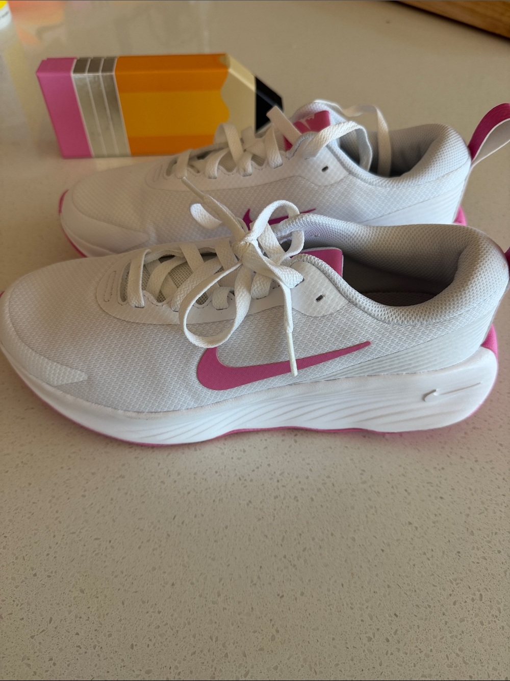 Nike White Pink Women's Athletic Shoes